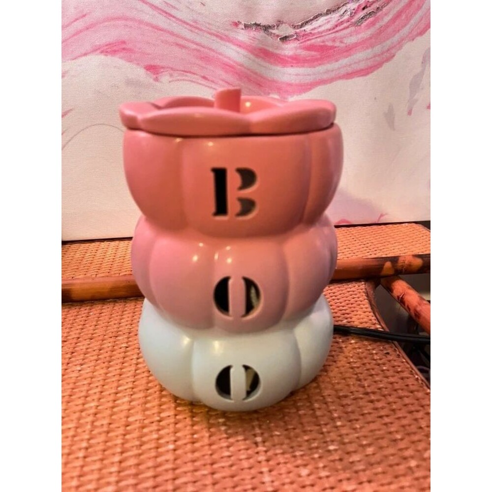 Halloween stacked pumpkins waxmelt warmer